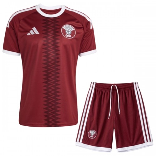 Fotballtrøye Qatar Hjemmedrakt VM 2026 Kortermet - Barn(+ Shorts) Fotballtrøye Qatar Hjemmedrakt VM 2026 Kortermet - Barn(+ Shorts)