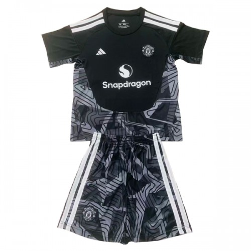 Fotballtrøye Manchester United Keeper 2026-27 Kortermet Svart - Barn(+ Shorts) Fotballtrøye Manchester United Keeper 2026-27 Kortermet Svart - Barn(+ Shorts)