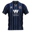 Fotballtrøye Millwall Hjemmedrakt 2026-27 Kortermet Fotballtrøye Millwall Hjemmedrakt 2026-27 Kortermet