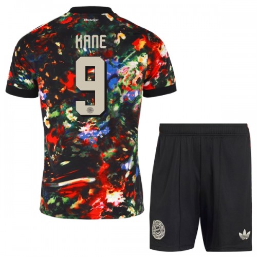 Fotballtrøye FC Bayern München Kane 9 Oktoberfest 2026-27 Kortermet - Barn(+ Shorts) Fotballtrøye FC Bayern München Kane 9 Oktoberfest 2026-27 Kortermet - Barn(+ Shorts)