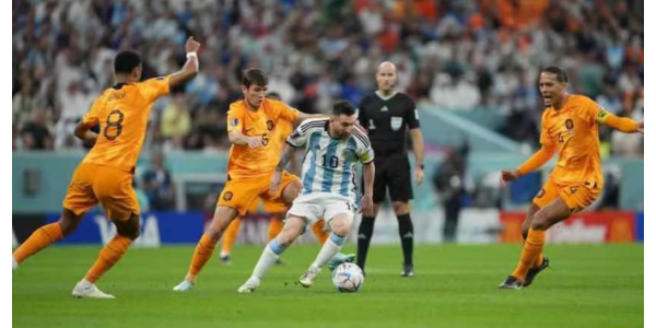 Argentina eliminerte Nederland og gikk videre til semifinalen