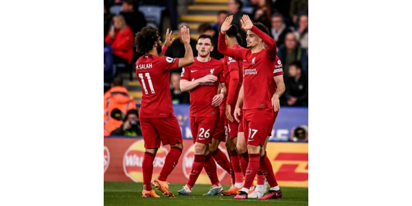 Liverpools seiersrekke på 7 kamper er 1 poeng bak Manchester United og Newcastle