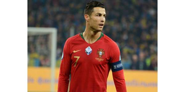 Ronaldo er motarbeidet av portugisiske statsborgere for å delta i verdensmesterskapet, landet erklærer Ronaldo-status bestemt Ronaldo er motarbeidet av portugisiske statsborgere for å delta i verdensmesterskapet, landet erklærer Ronaldo-status bestemt