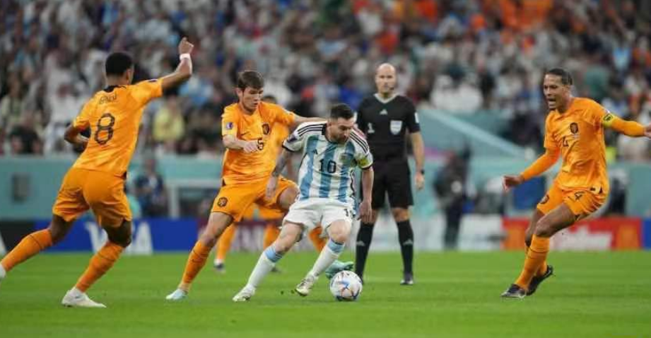 Argentina eliminerte Nederland og gikk videre til semifinalen
