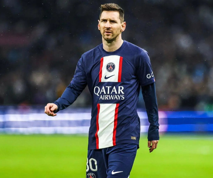 Messi burde forlate PSG