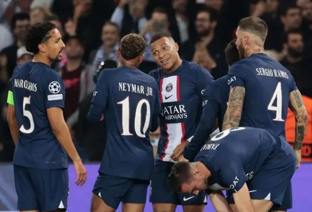 Paris har færre bortemål i gruppespillet og mistet førsteplassen i Champions League-gruppen