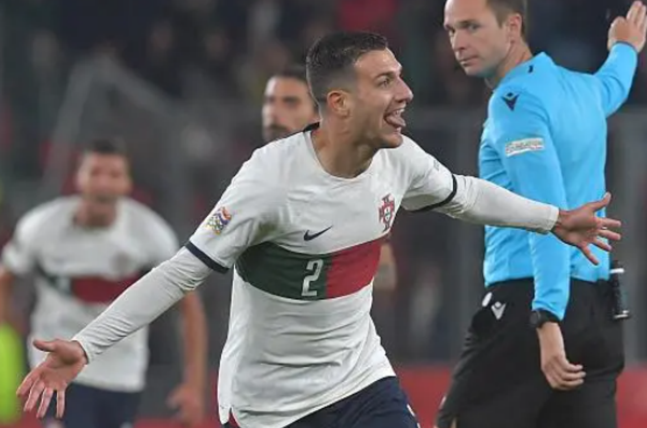 Portugal slo Tsjekkia borte til toppen av tabellen